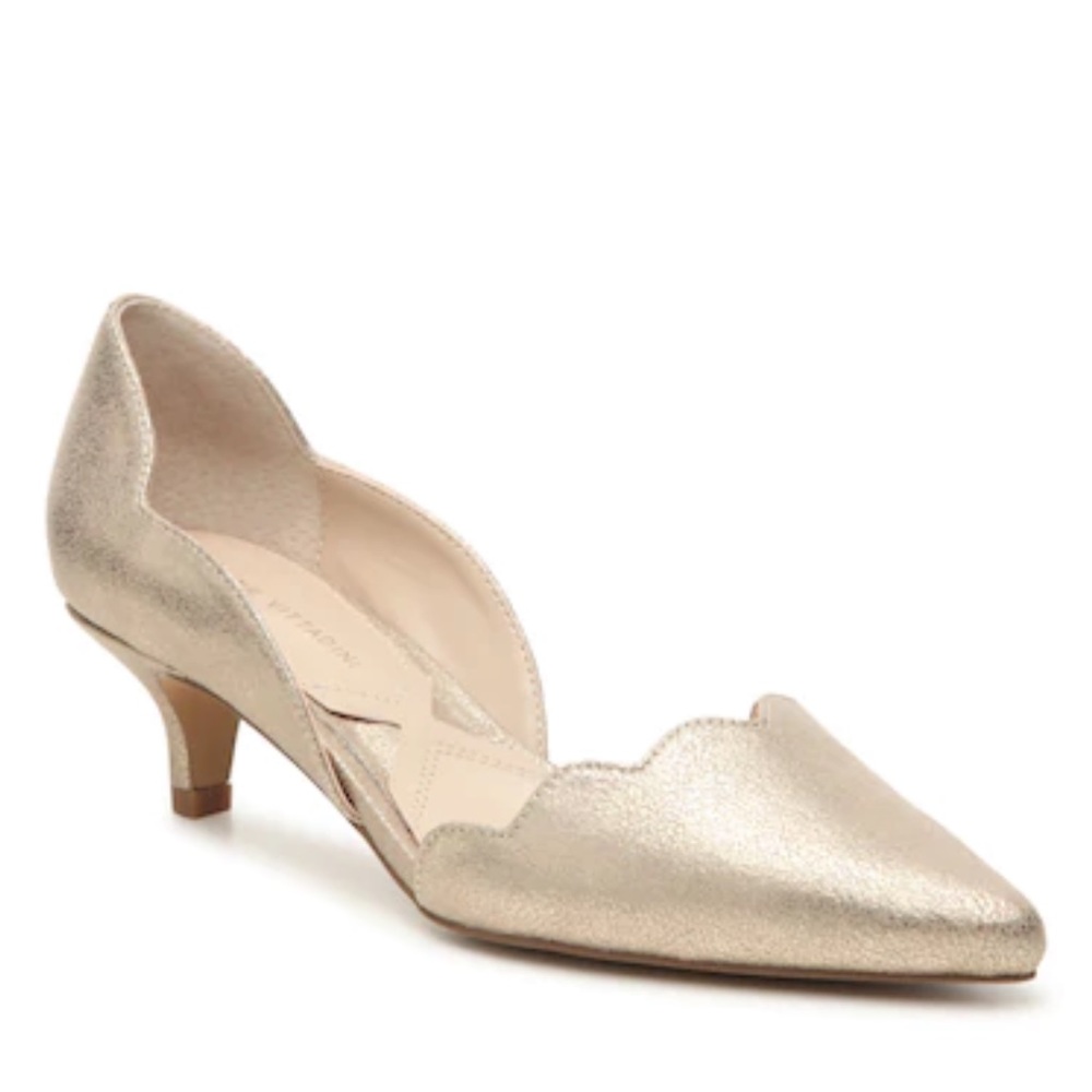 Adrienne Vittadini Serene Gold Leather Scalloped Dress Pumps Woman’s 8M